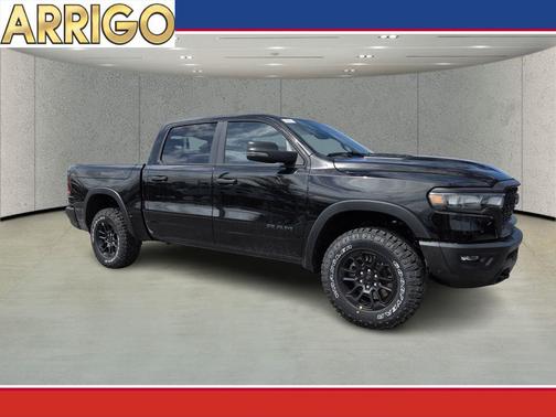 Diamond Black Crystal Pearlcoat 2026 RAM 1500 Rebel