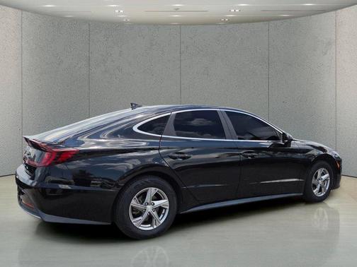Phantom Black 2021 Hyundai SONATA SE