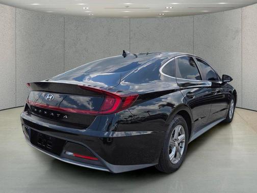 Phantom Black 2021 Hyundai SONATA SE