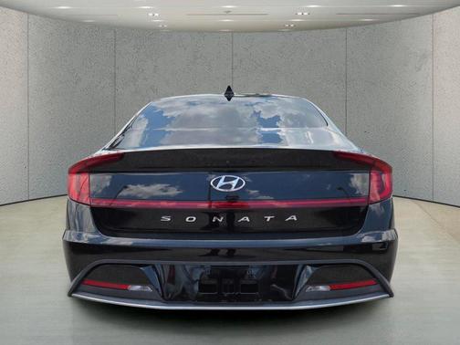 Phantom Black 2021 Hyundai SONATA SE