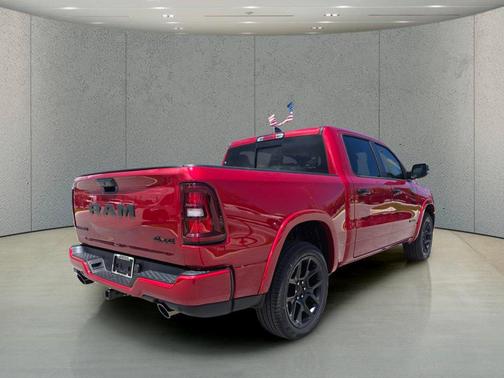Molten Red Pearlcoat 2026 RAM 1500 Laramie