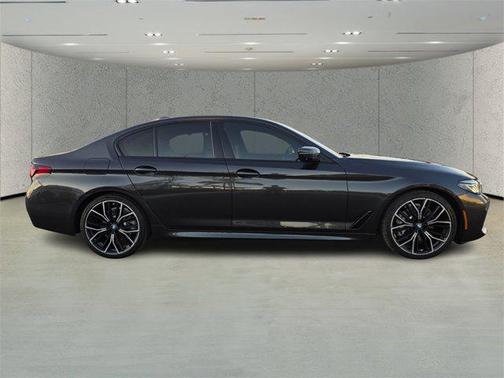 2021 BMW 530 530i