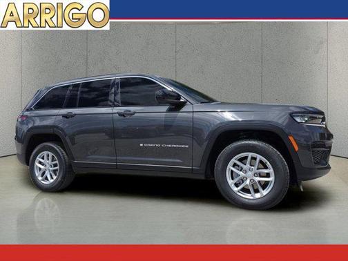 Baltic Gray Metallic Clearcoat 2026 Jeep Grand Cherokee Altitude