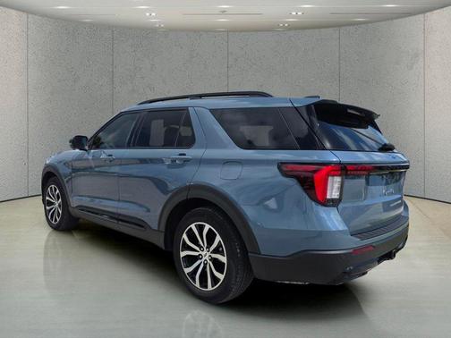 Vapor Blue Metallic 2025 Ford Explorer ST-Line