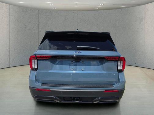 Vapor Blue Metallic 2025 Ford Explorer ST-Line