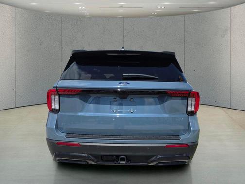 Vapor Blue Metallic 2025 Ford Explorer ST-Line