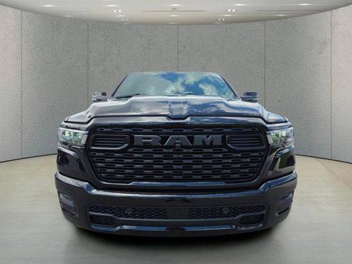 Diamond Black Crystal Pearlcoat 2026 RAM 1500 Big Horn/Lone Star