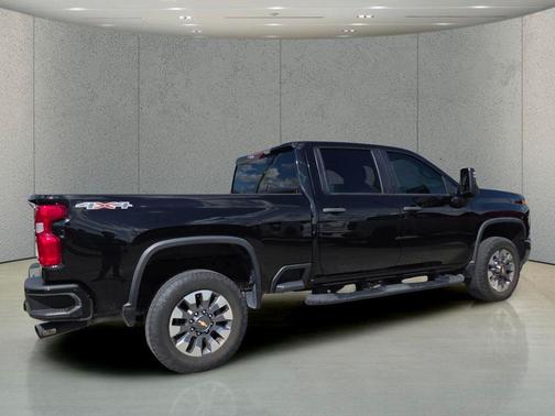 Black 2023 Chevrolet Silverado 2500 Custom