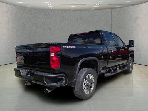 Black 2023 Chevrolet Silverado 2500 Custom