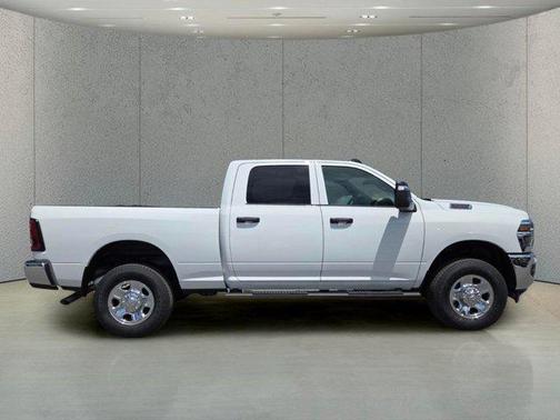 Bright White Clearcoat 2026 RAM 2500 Tradesman Crew Cab 4x4 6'4' Box