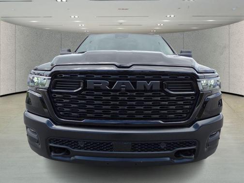 Diamond Black Crystal Pearlcoat 2026 RAM 1500 Warlock Crew Cab 4x4 5'7' Box