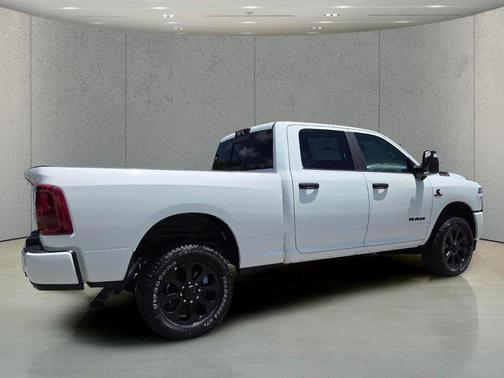 Bright White Clearcoat 2026 RAM 2500 Big Horn Crew Cab 4x4 6'4' Box