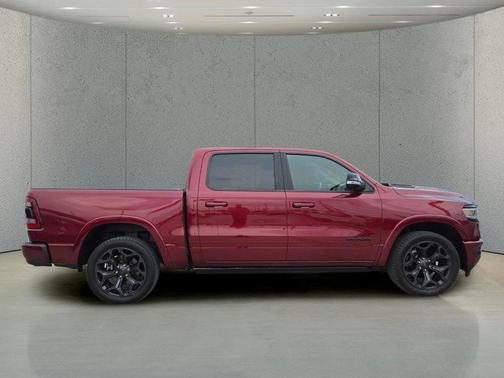 Delmonico Red Pearlcoat 2021 RAM 1500 Limited