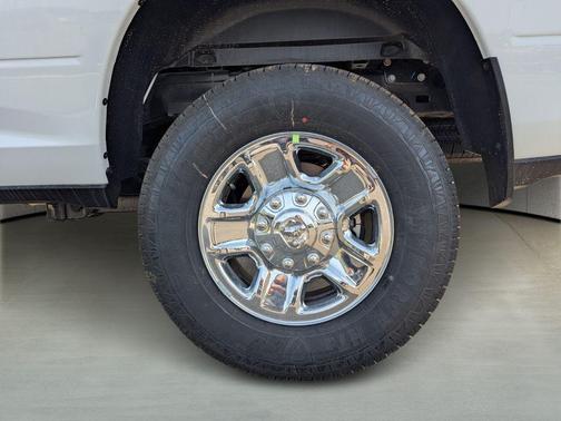 2026 RAM 2500 Tradesman Crew Cab 4x4 6'4' Box