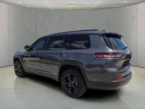 Baltic Gray Metallic Clearcoat 2022 Jeep Grand Cherokee L Altitude