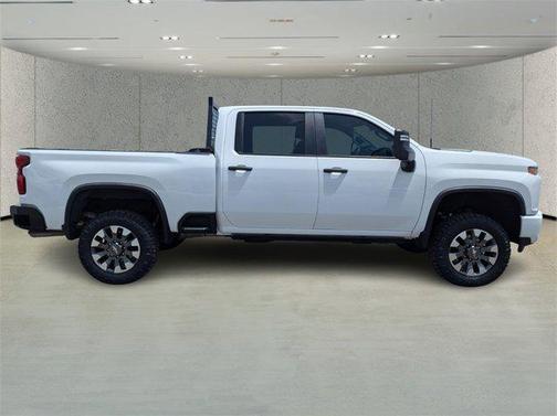 2022 Chevrolet Silverado 2500 Custom