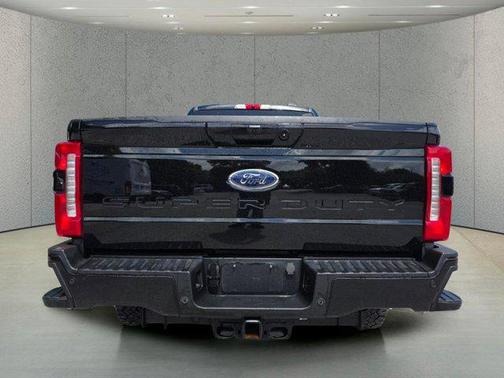 Agate Black Metallic 2023 Ford F-350 Lariat