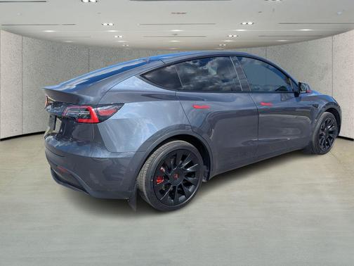 2021 Tesla Model Y Standard Range Rear-Wheel Drive