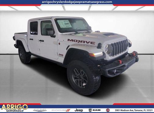 Bright White Clearcoat 2026 Jeep Gladiator Mojave