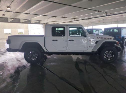 Bright White Clearcoat 2026 Jeep Gladiator Mojave