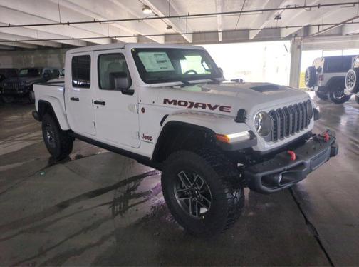 Bright White Clearcoat 2026 Jeep Gladiator Mojave