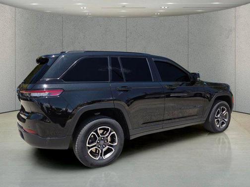Diamond Black Crystal Pearlcoat 2022 Jeep Grand Cherokee 4xe Trailhawk
