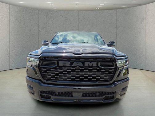 Diamond Black Crystal Pearlcoat 2026 RAM 1500 Big Horn/Lone Star