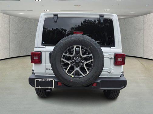 2026 Jeep Wrangler 4-Door Sahara 4x4