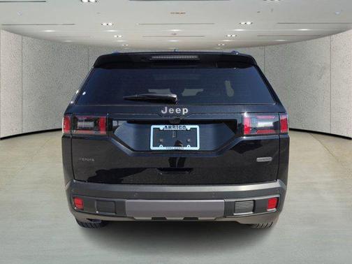 2026 Jeep Cherokee Overland