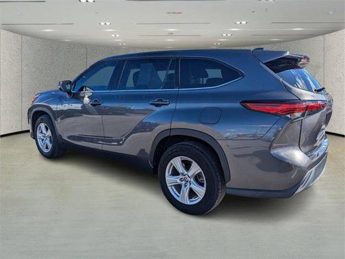 2022 Toyota Highlander L