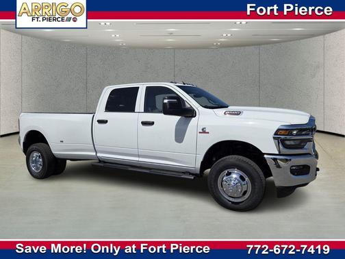 Bright White Clearcoat 2026 RAM 3500 Tradesman Crew Cab 4x4 8' Box