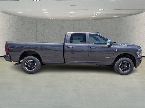 2025 RAM 3500 Laramie Crew Cab 4x4 8' Box