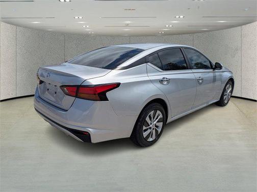2022 Nissan Altima S FWD