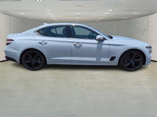 2023 Genesis G70 2.0T RWD