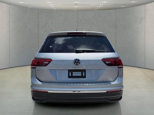 Silver Metallic 2023 Volkswagen Tiguan 2.0T SE