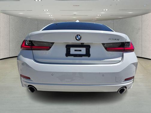 Alpine White 2023 BMW 330 330i