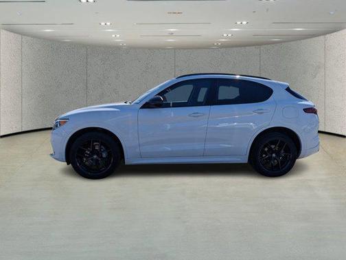 2021 Alfa Romeo Stelvio Base