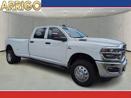 2025 RAM 3500 Tradesman Crew Cab 4x4 8' Box
