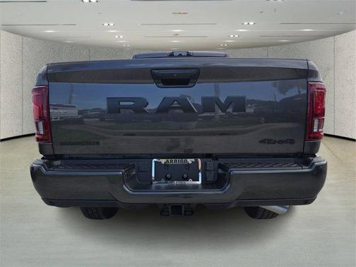 2025 RAM 2500 Big Horn Crew Cab 4x4 6'4' Box