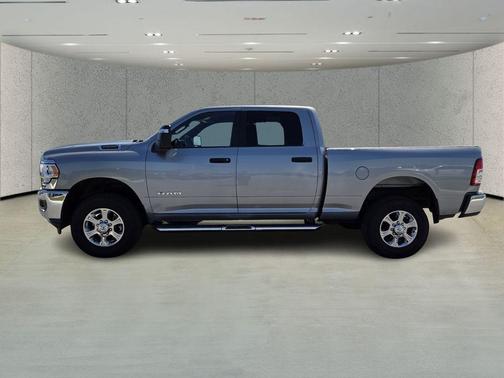 Billet Silver Metallic Clearcoat 2024 RAM 2500 Big Horn Crew Cab 4x4 6'4' Box