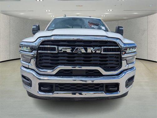 2025 RAM 2500 Tradesman Crew Cab 4x4 8' Box