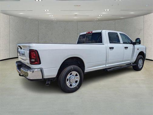 2025 RAM 2500 Tradesman Crew Cab 4x4 8' Box