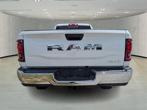 2025 RAM 2500 Tradesman Crew Cab 4x4 8' Box