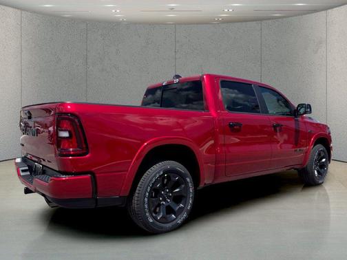Molten Red Pearlcoat 2027 RAM 1500 Big Horn/Lone Star