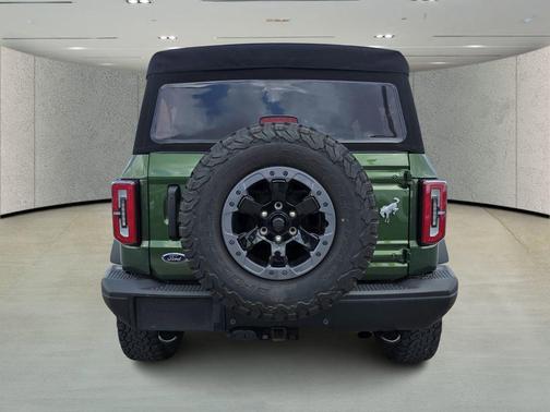 Eruption Green Metallic 2022 Ford Bronco Badlands