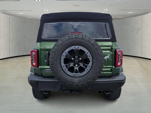 Eruption Green Metallic 2022 Ford Bronco Badlands