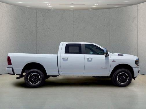 Bright White Clearcoat 2026 RAM 2500 Laramie Crew Cab 4x4 6'4' Box
