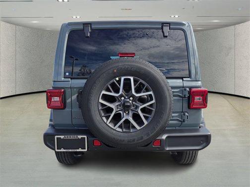 2026 Jeep Wrangler 4-Door Sahara 4x4