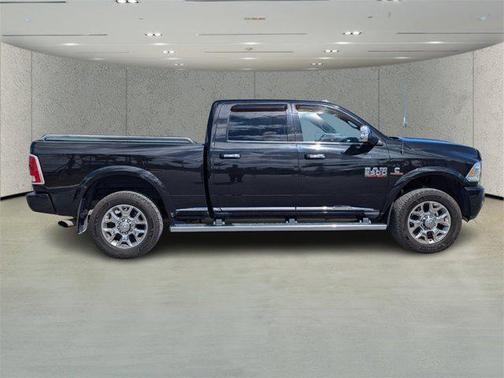 2017 RAM 2500 Limited Crew Cab 4x4 6'4' Box