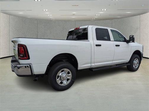 2025 RAM 2500 Tradesman Crew Cab 4x4 6'4' Box